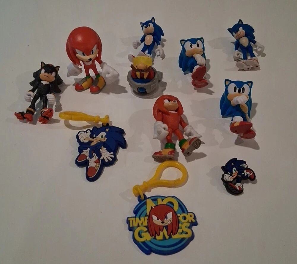 Lot of Sonic the Hedgehog SEGA Mini Figures and Keychains